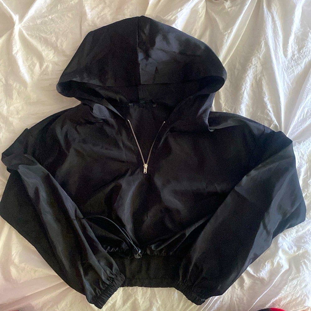 Cropped rain pullover